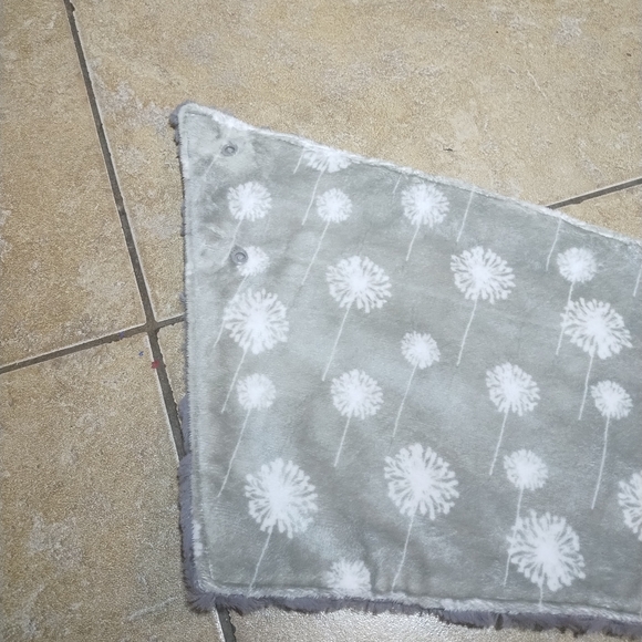 Women's Asymmetrical Grey Toned Faux Fur Button Up Neck Warmer Scarf O/S - Picture 5 of 10